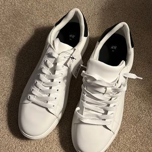 Mens White sneakers
